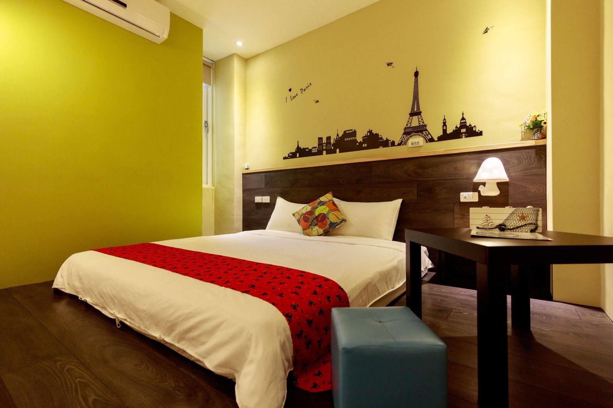 Bear Giant Castle Apartment เมืองฮวาเหลียน ภายนอก รูปภาพ