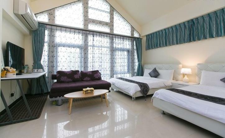 Bear Giant Castle Apartment เมืองฮวาเหลียน ภายนอก รูปภาพ